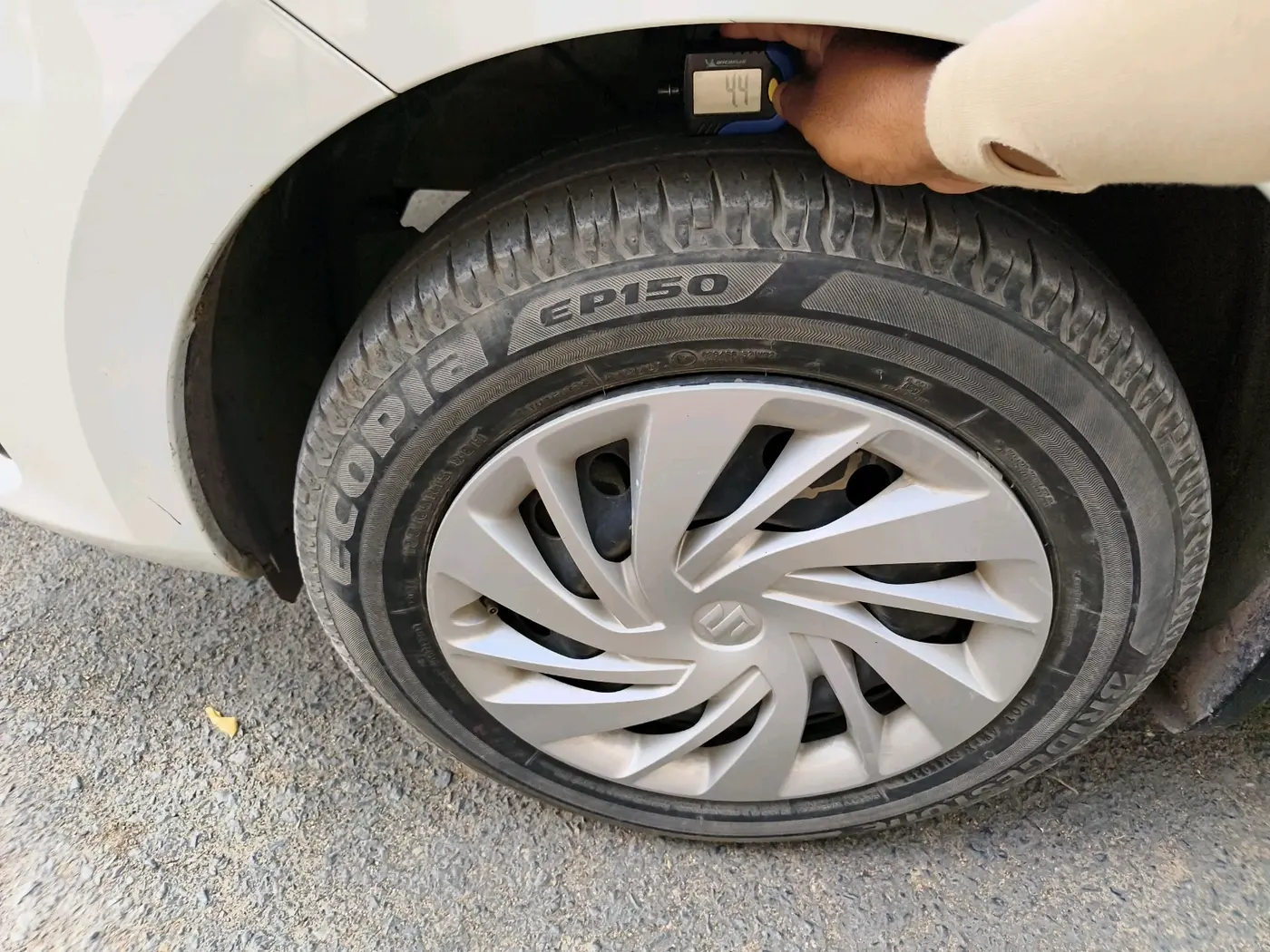 2023 Maruti Ertiga   VXI (O) CNG, CNG, Manual, 59,681 km, tyre