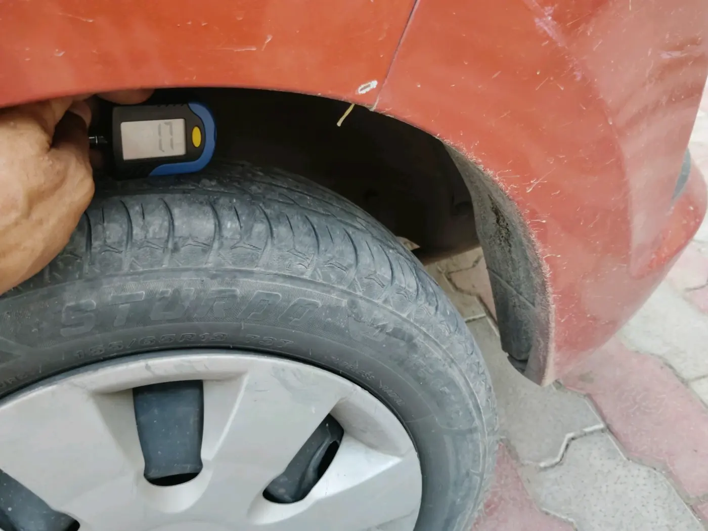 2016 Maruti Alto K10 VXI, Petrol, Manual, 2,27,677 km, tyre