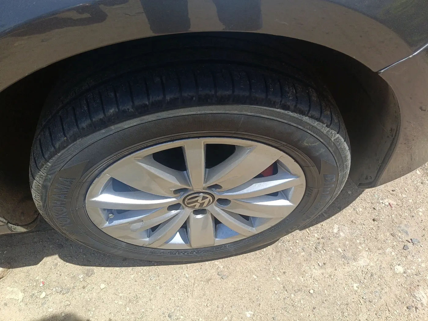 2011 Volkswagen Passat COMFORTLINE DSG, Diesel, Automatic, 1,15,635 km, tyre