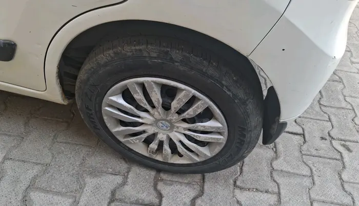 2015 Maruti Wagon R 1.0 VXI, Petrol, Manual, 1,23,149 km, tyre