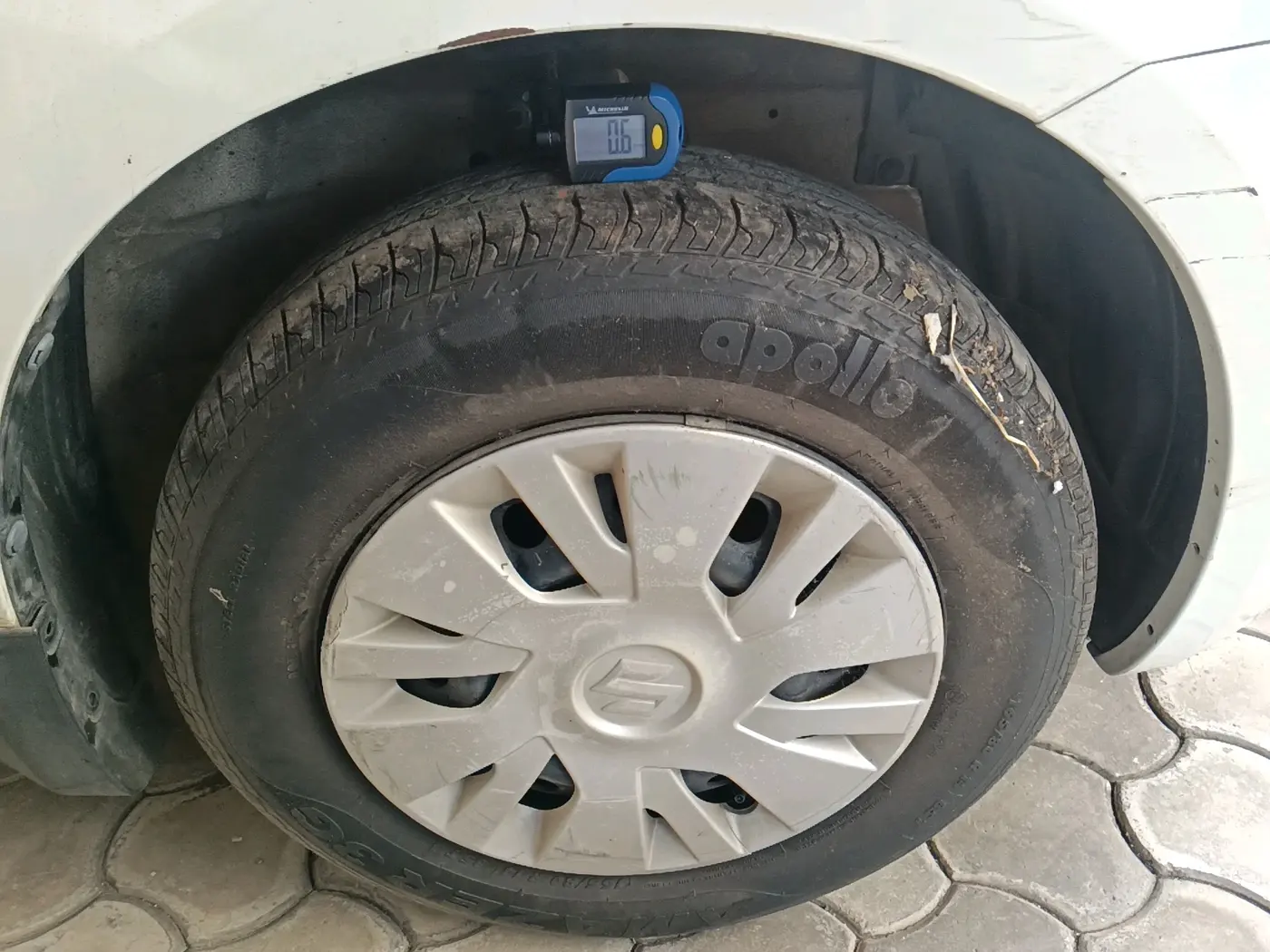 2014 Maruti Swift VXI, Petrol, Manual, 40,291 km, tyre