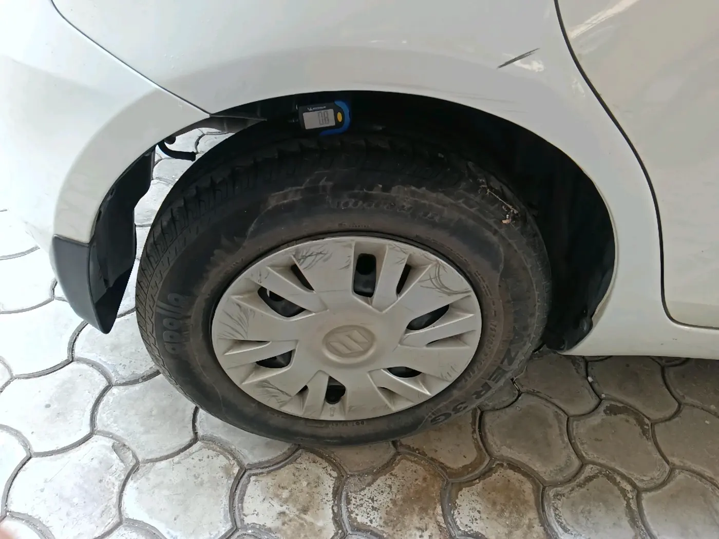 2014 Maruti Swift VXI, Petrol, Manual, 40,291 km, tyre