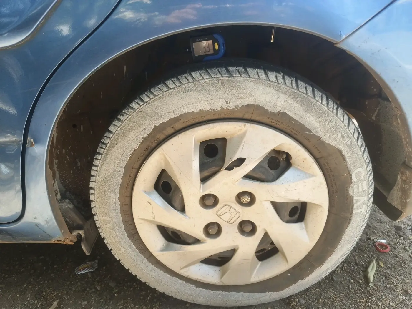 2013 Honda Amaze 1.5L I-DTEC S, Diesel, Manual, 1,93,635 km, tyre