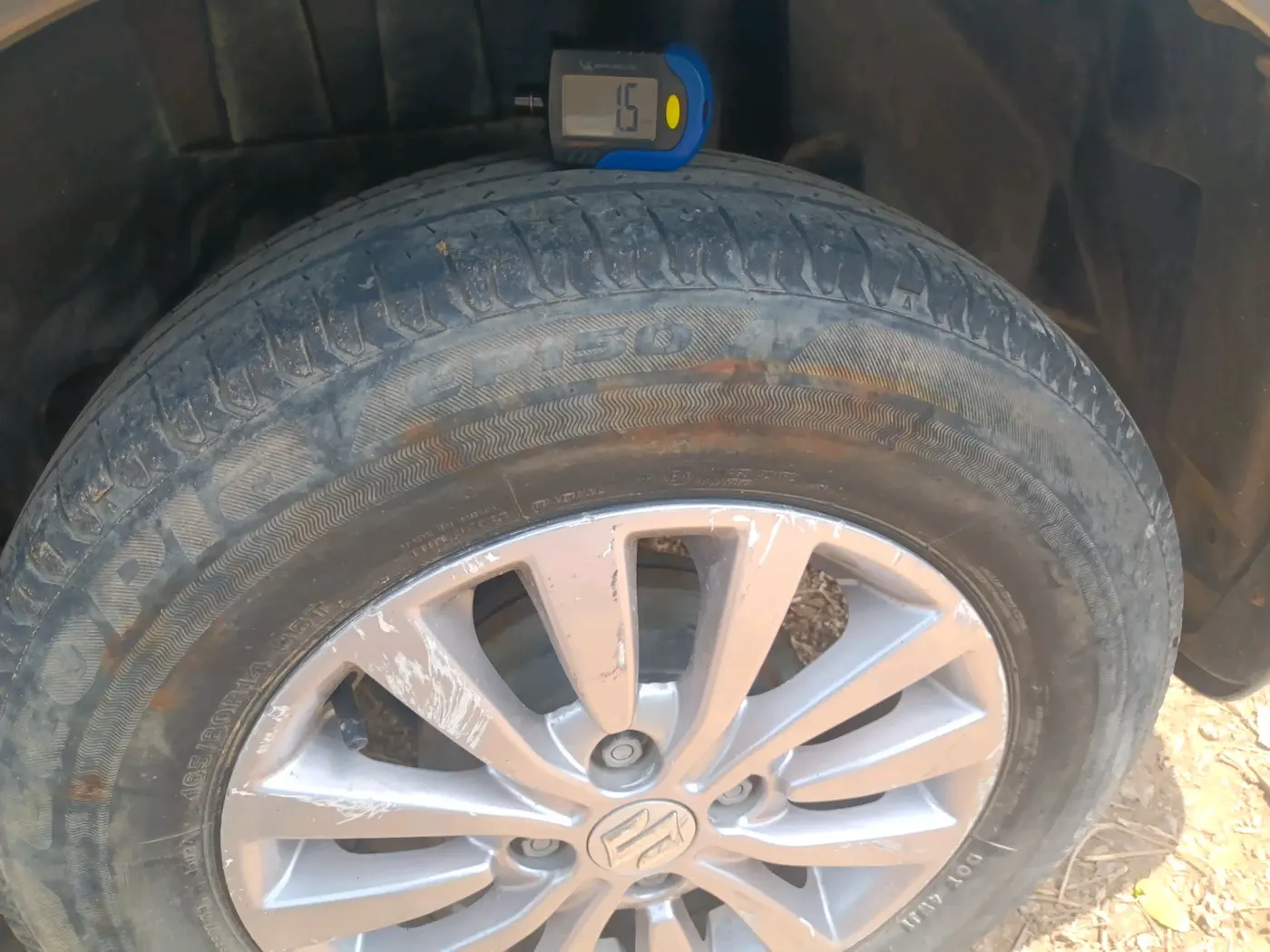 2019 Maruti Dzire VXI, Petrol, Manual, 80,929 km, tyre
