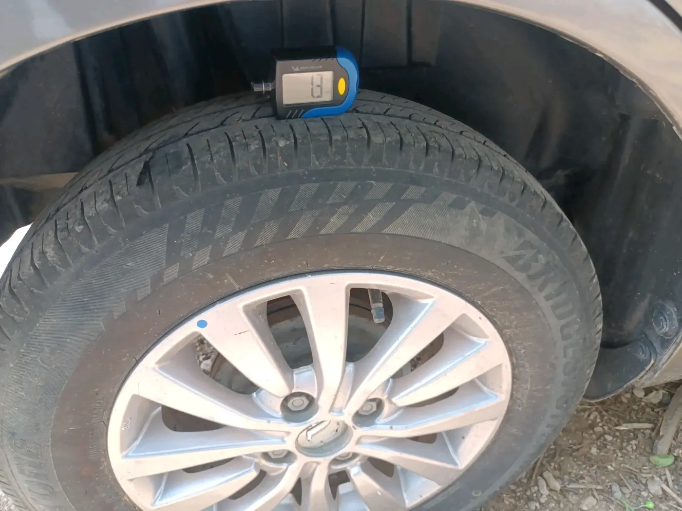 2019 Maruti Dzire VXI, Petrol, Manual, 80,929 km, tyre