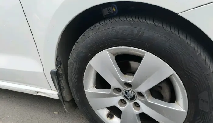 2017 Skoda Rapid STYLE 1.5 TDI, Diesel, Manual, 1,29,019 km, tyre