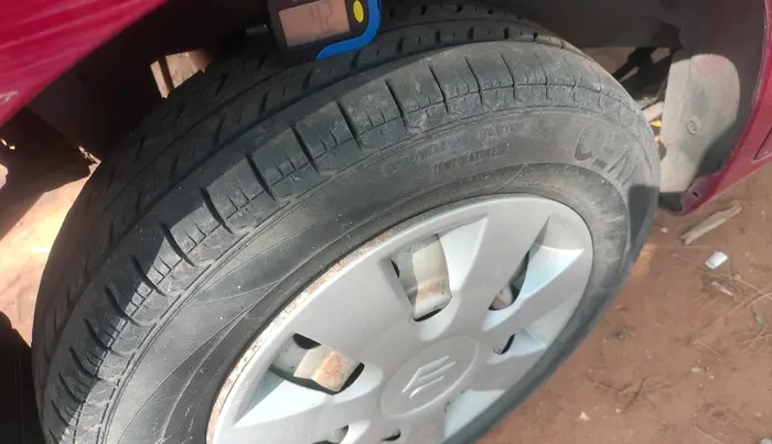 2013 Maruti Wagon R 1.0 LXI, Petrol, Manual, 46,923 km, tyre