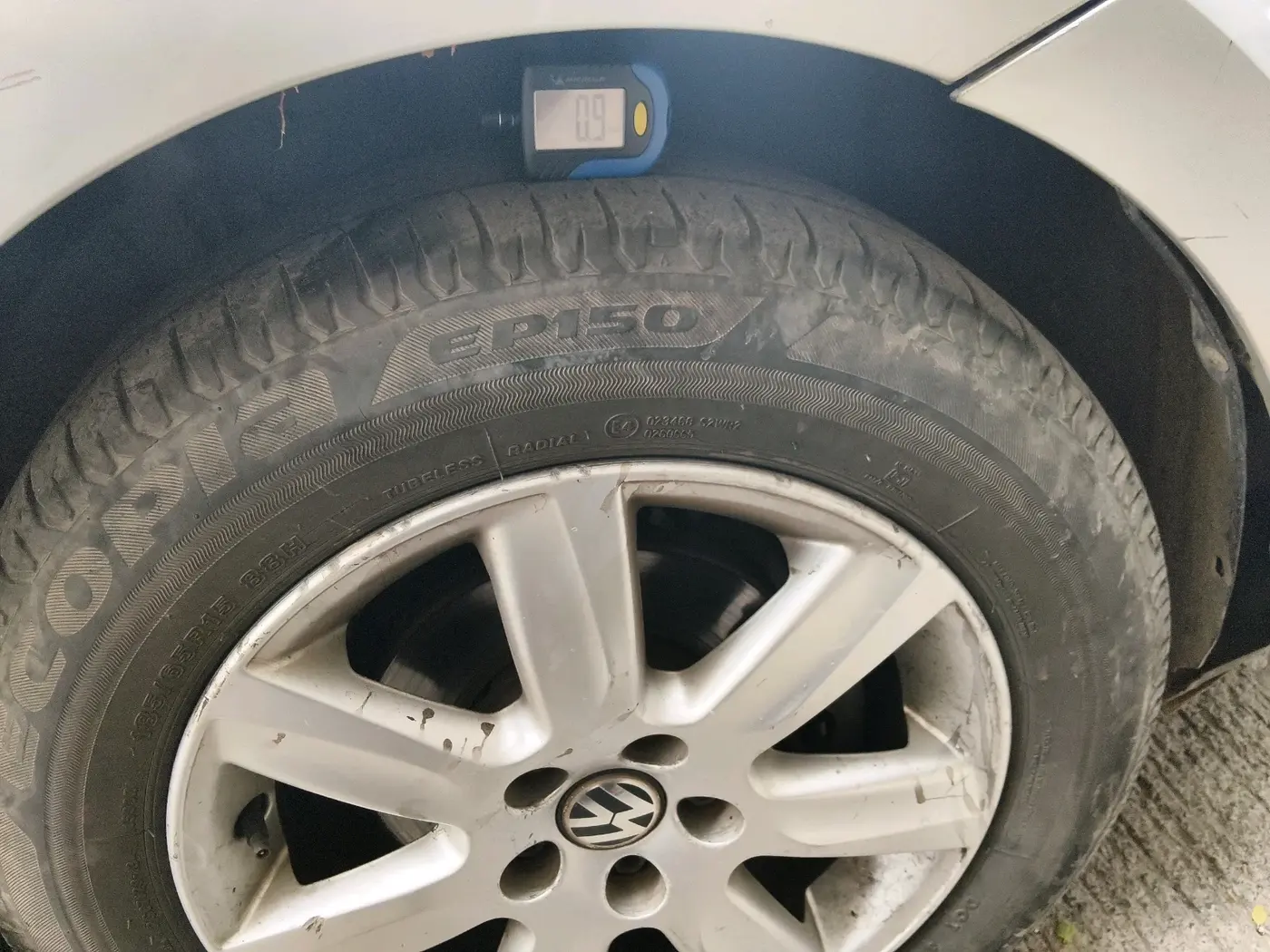 2011 Volkswagen Vento HIGHLINE 1.6 MPI, CNG, Manual, 89,199 km, tyre