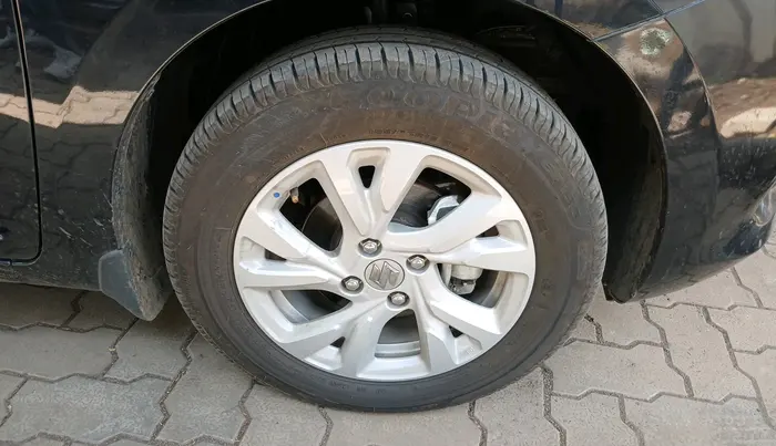 2025 Maruti Swift ZXi CNG, CNG, Manual, 11,244 km, tyre
