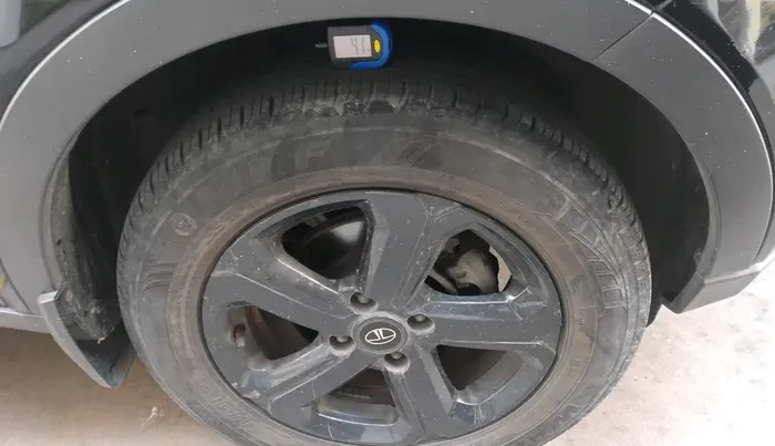 2021 Tata NEXON EV XZ PLUS DARK EDITION, Electric, Automatic, 69,556 km, tyre