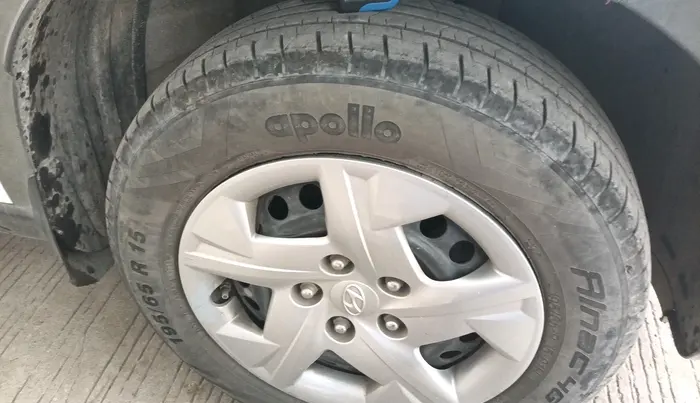 2022 Hyundai VENUE S(O) 1.2, Petrol, Manual, 46,464 km, tyre
