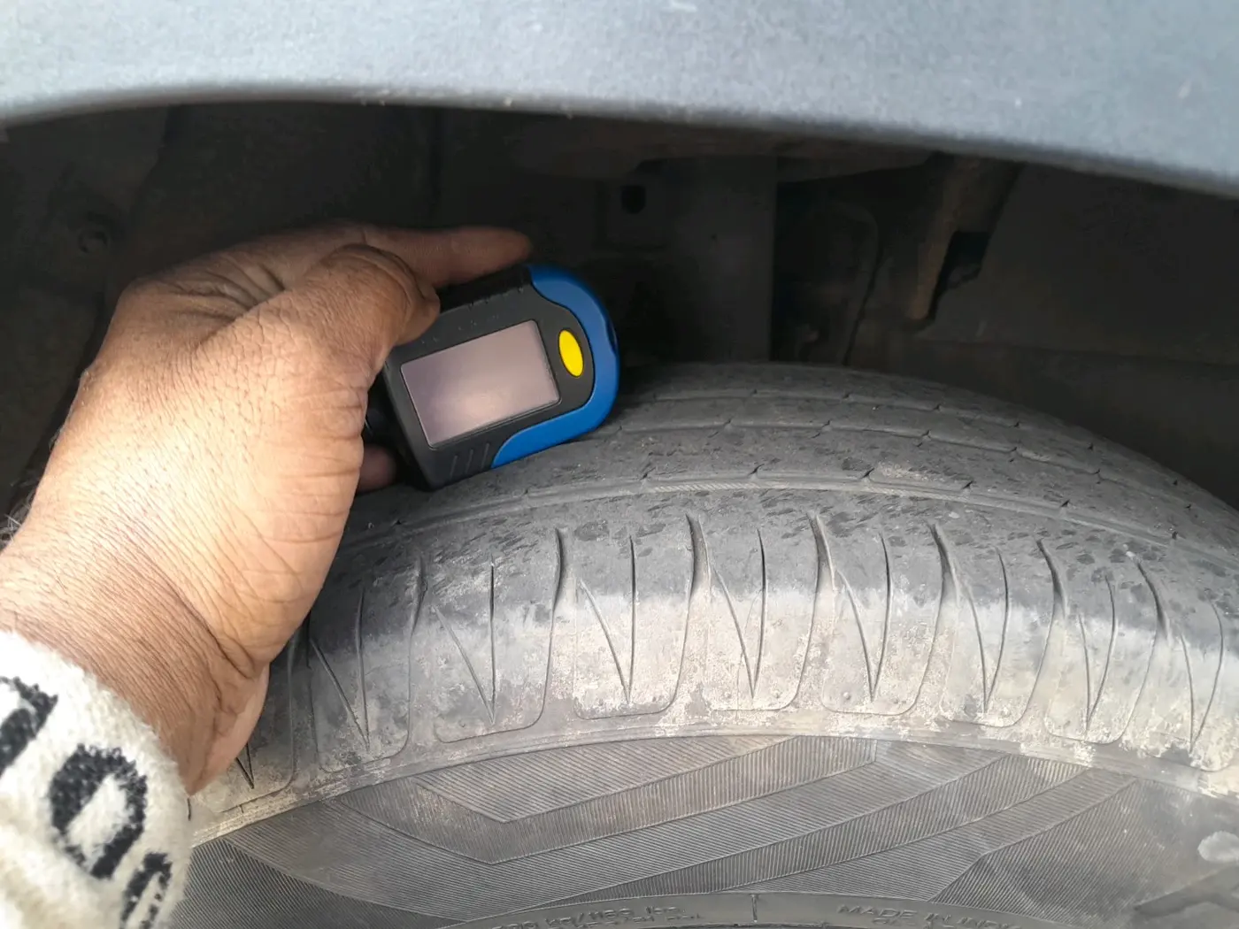 2016 Mahindra Kuv100 K8 D 6 STR, Diesel, Manual, 72,865 km, tyre