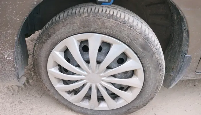 2014 Maruti Wagon R 1.0 VXI, Petrol, Manual, 1,06,153 km, tyre