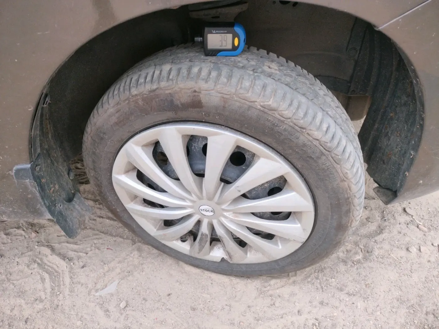 2014 Maruti Wagon R 1.0 VXI, Petrol, Manual, 1,06,153 km, tyre