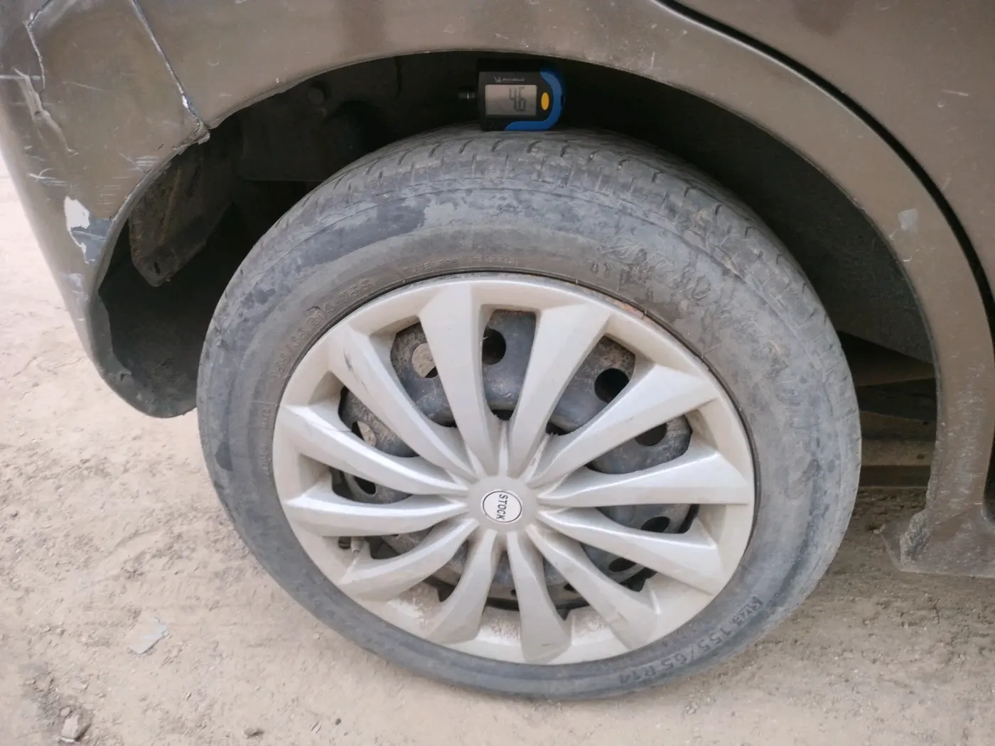 2014 Maruti Wagon R 1.0 VXI, Petrol, Manual, 1,06,153 km, tyre