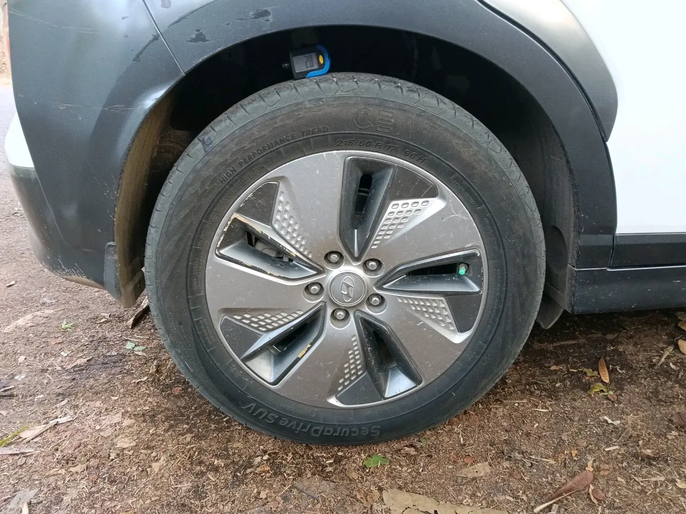 2019 Hyundai KONA ELECTRIC PREMIUM, Electric, Automatic, 1,92,588 km, tyre