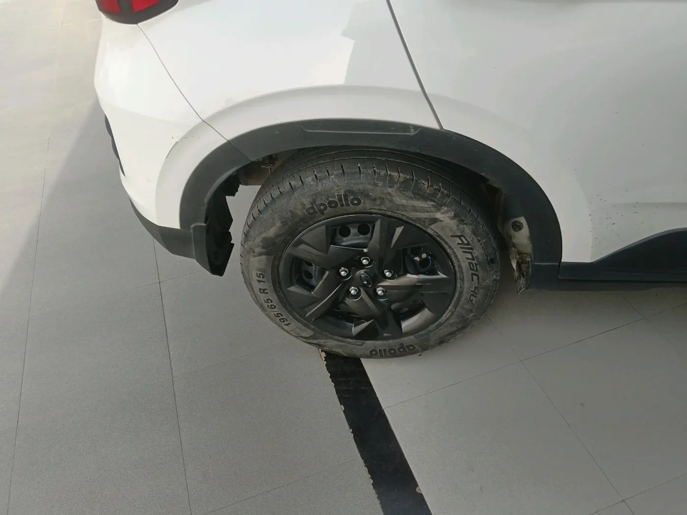 2024 Hyundai VENUE S PLUS 1.5 CRDI, Diesel, Manual, 51,170 km, tyre