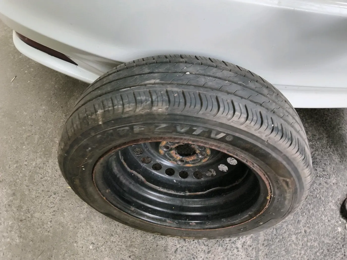 2015 Honda City 1.5L I-VTEC VX CVT, CNG, Automatic, 85,228 km, tyre