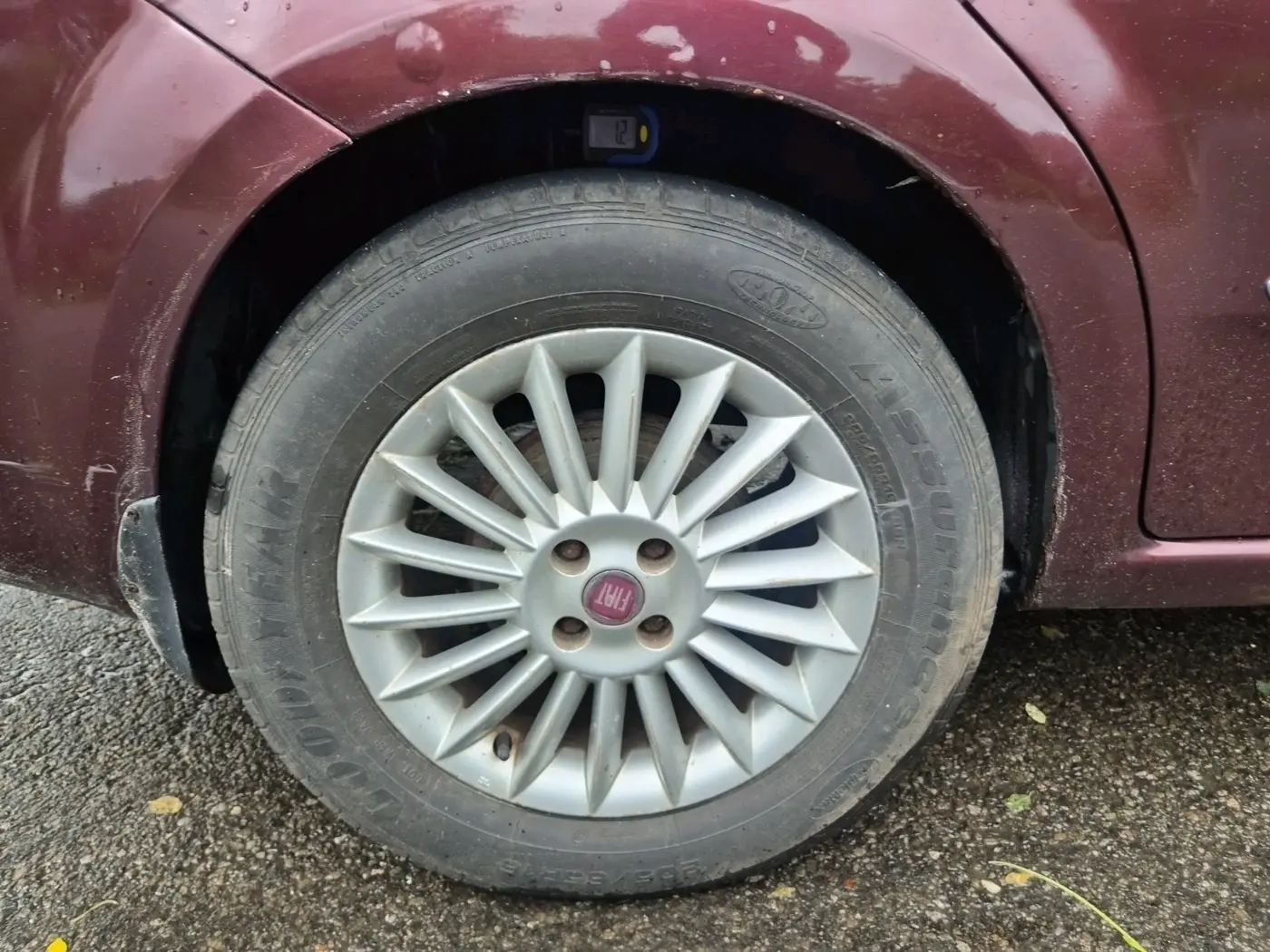 2011 Fiat Linea EMOTION 1.3, Diesel, Manual, 75,000 km, tyre