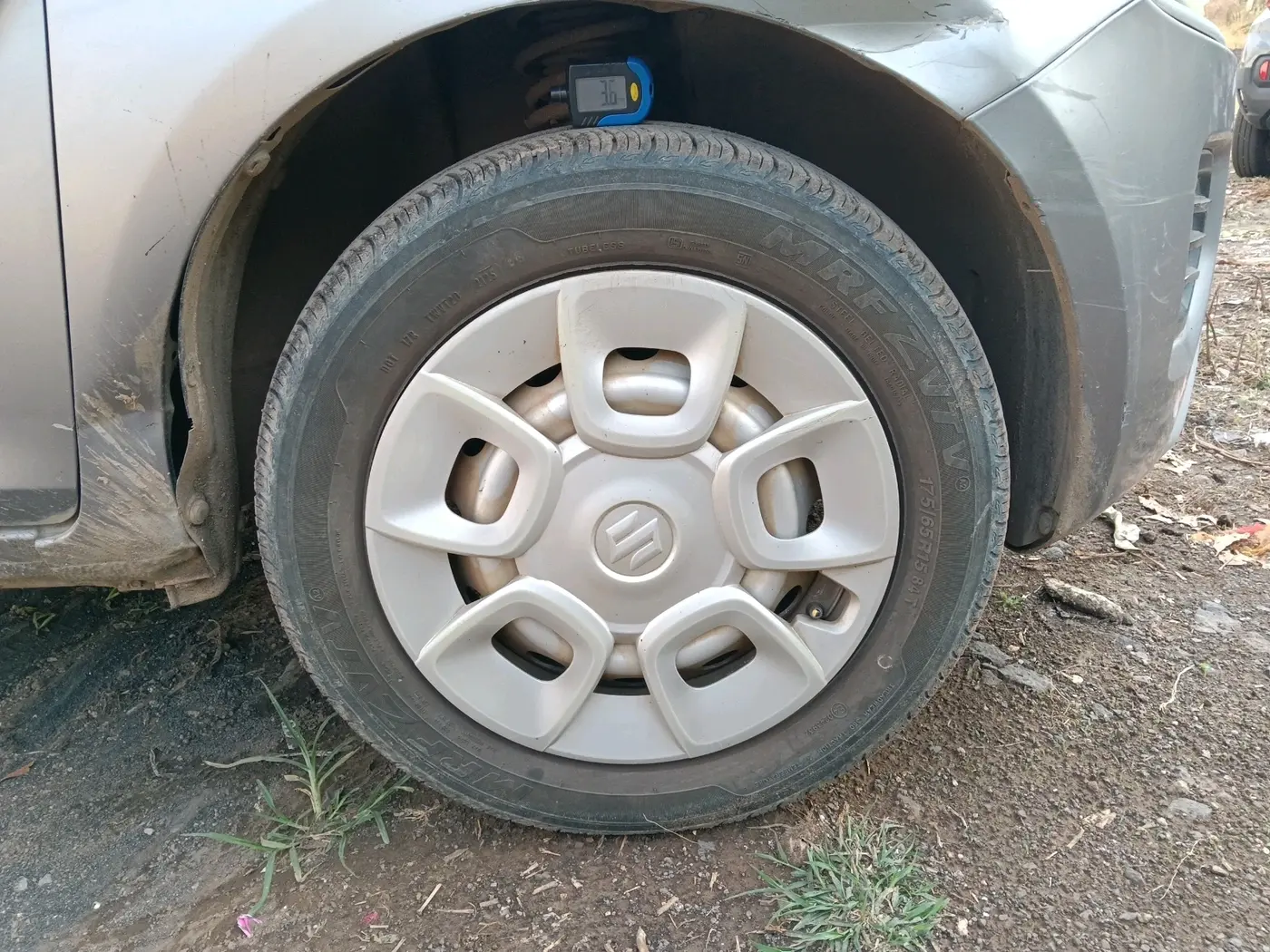 2020 Maruti IGNIS SIGMA 1.2, CNG, Manual, 85,043 km, tyre
