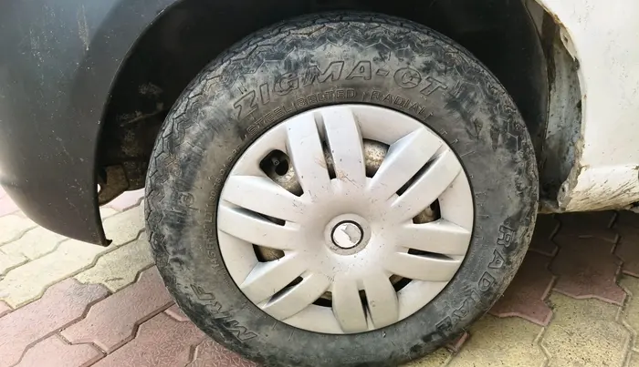 2011 Maruti Alto LXI, CNG, Manual, 87,884 km, tyre