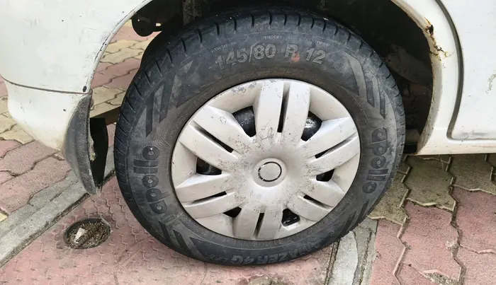 2011 Maruti Alto LXI, CNG, Manual, 87,884 km, tyre