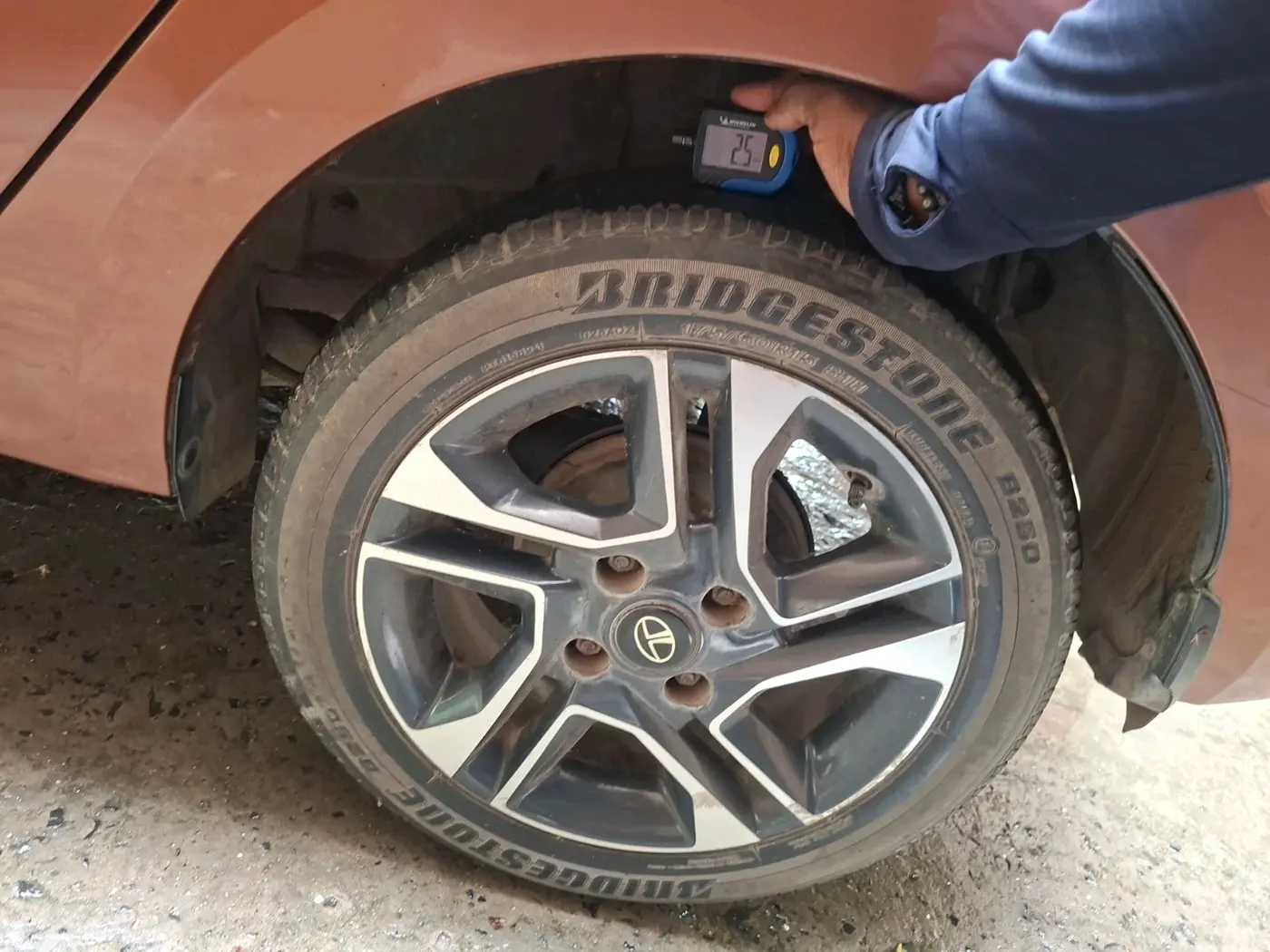 2018 Tata TIGOR XZ (O) PETROL, Petrol, Manual, 47,632 km, tyre