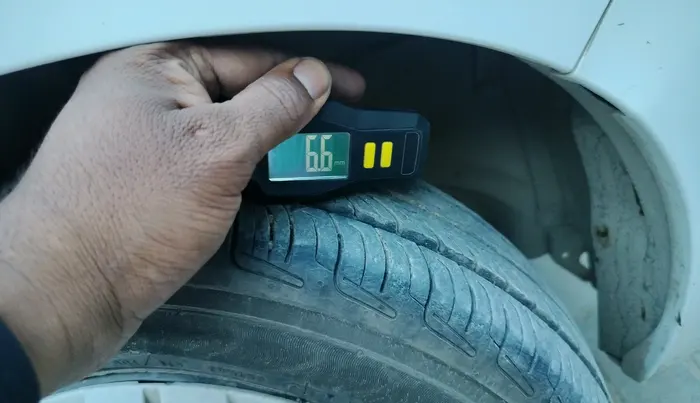 2019 Maruti Alto LXI, Petrol, Manual, 85,914 km, tyre