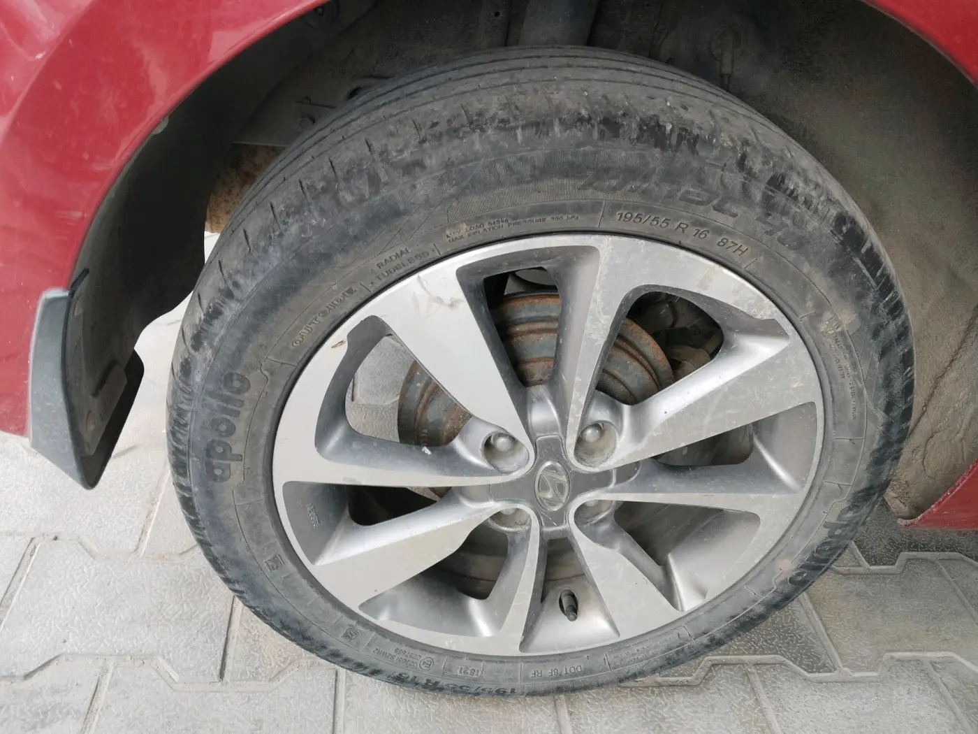 2015 Hyundai Elite i20 ASTA 1.2, Petrol, Manual, 55,089 km, tyre