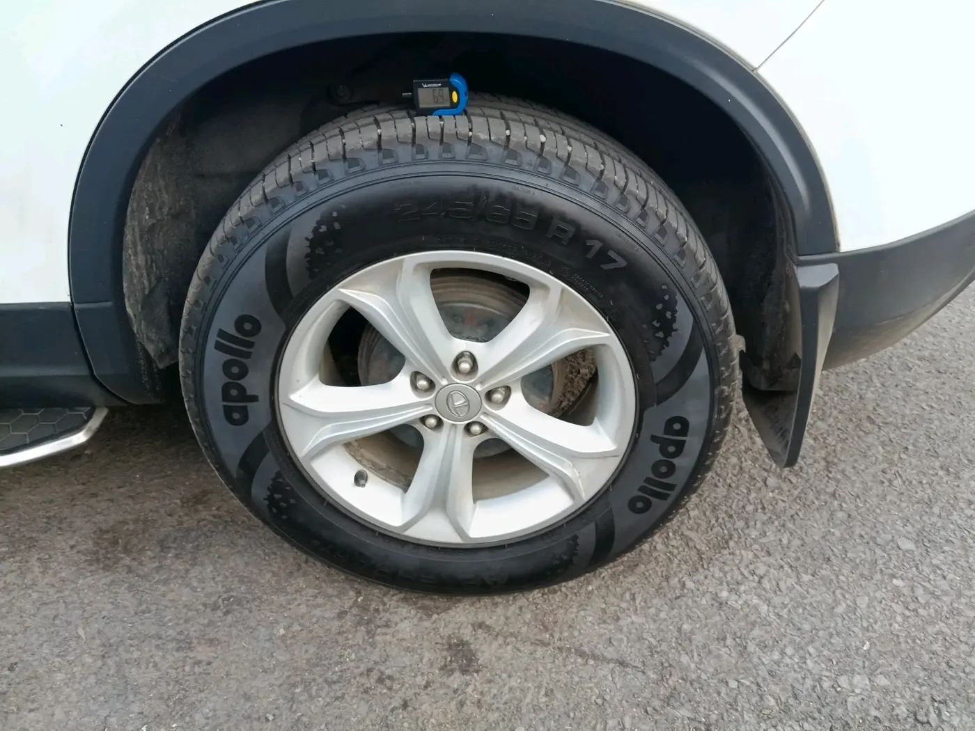 2019 Tata Harrier XZ 2.0L, Diesel, Manual, 1,55,757 km, tyre