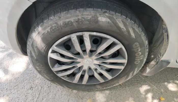 2013 Maruti Ritz VXI, Petrol, Manual, 1,20,996 km, tyre