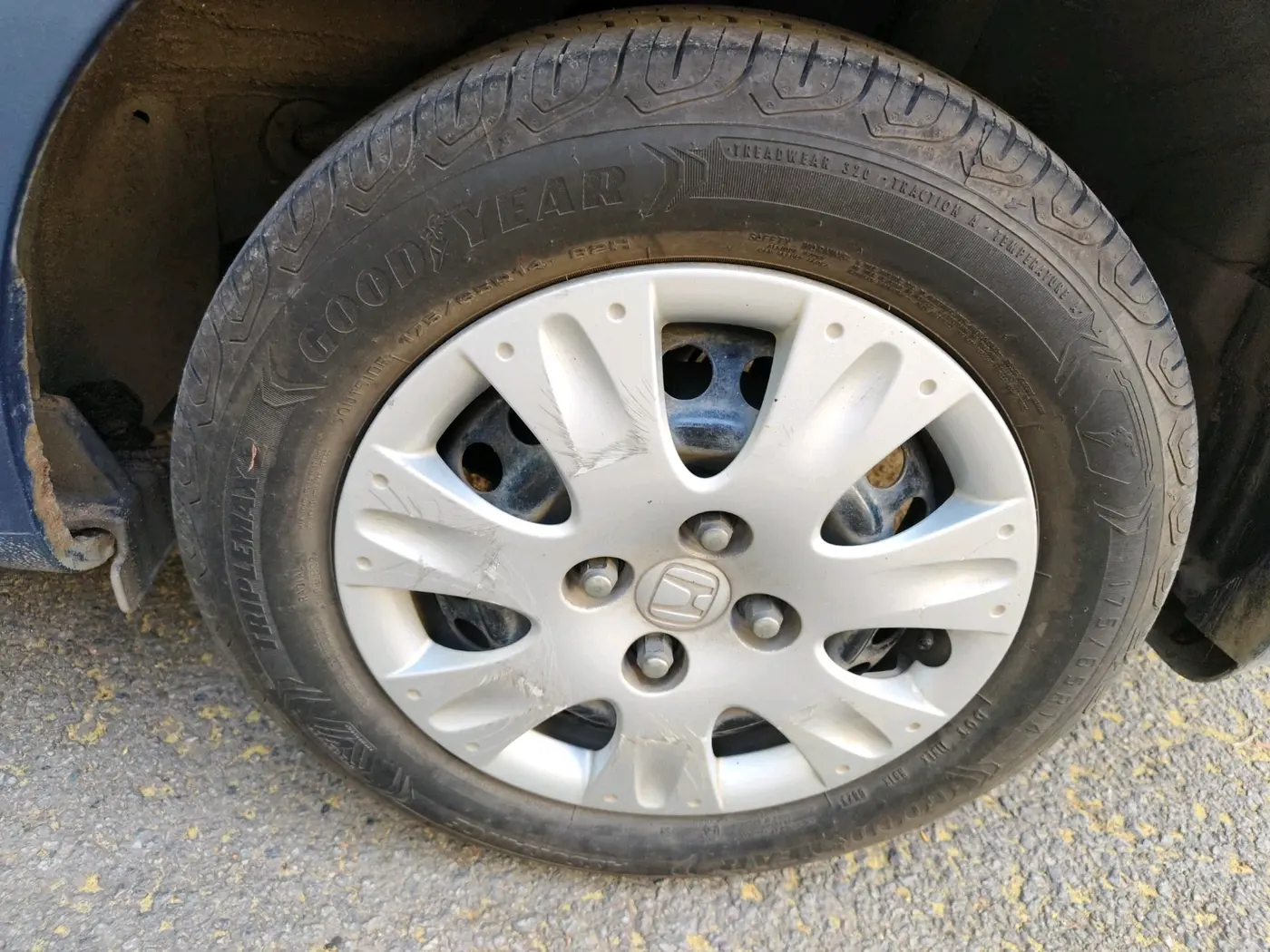 2016 Honda Amaze 1.2L I-VTEC S, Petrol, Manual, 68,100 km, tyre