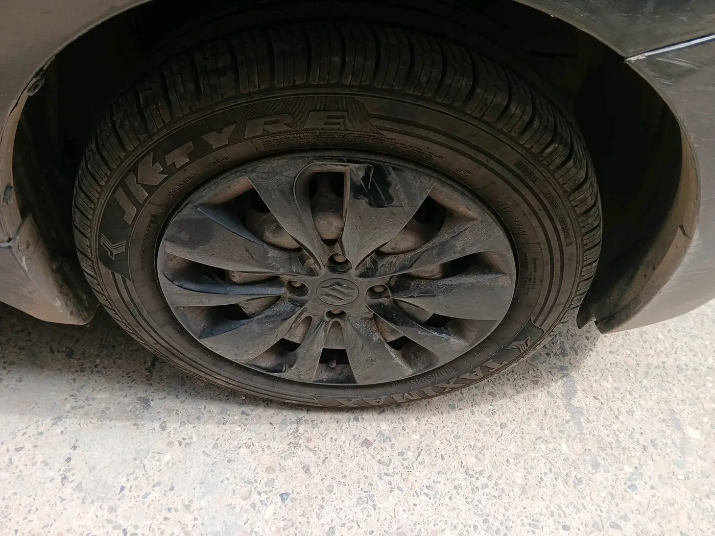 2017 Maruti Baleno DELTA PETROL 1.2, CNG, Manual, 94,788 km, tyre