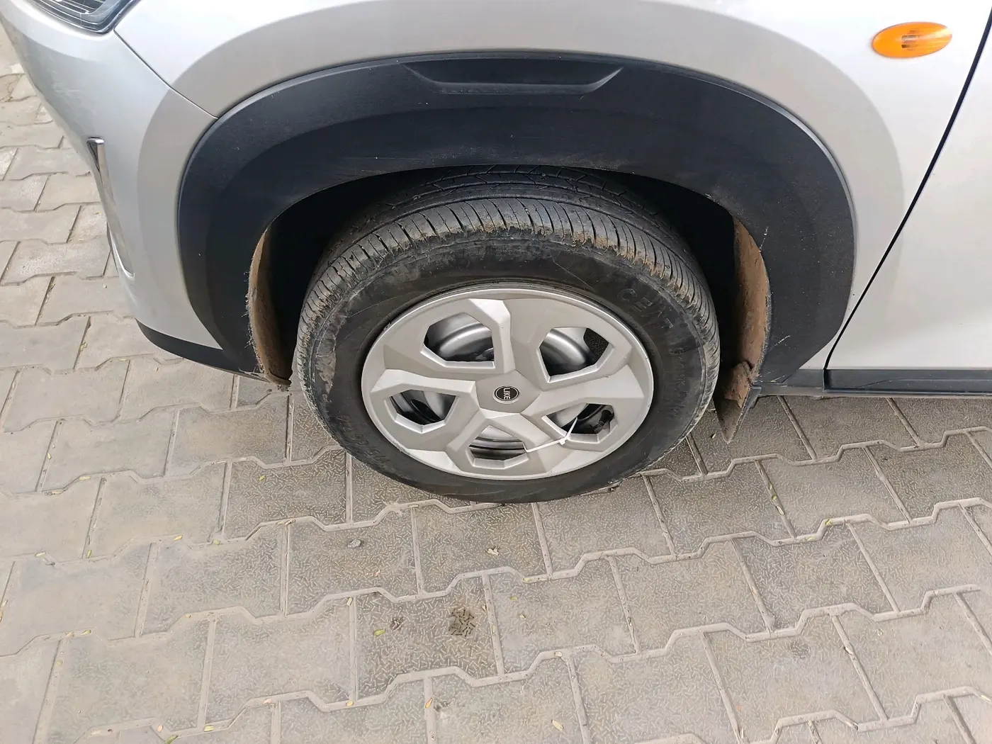 2023 Nissan MAGNITE XE, Petrol, Manual, 25,112 km, tyre