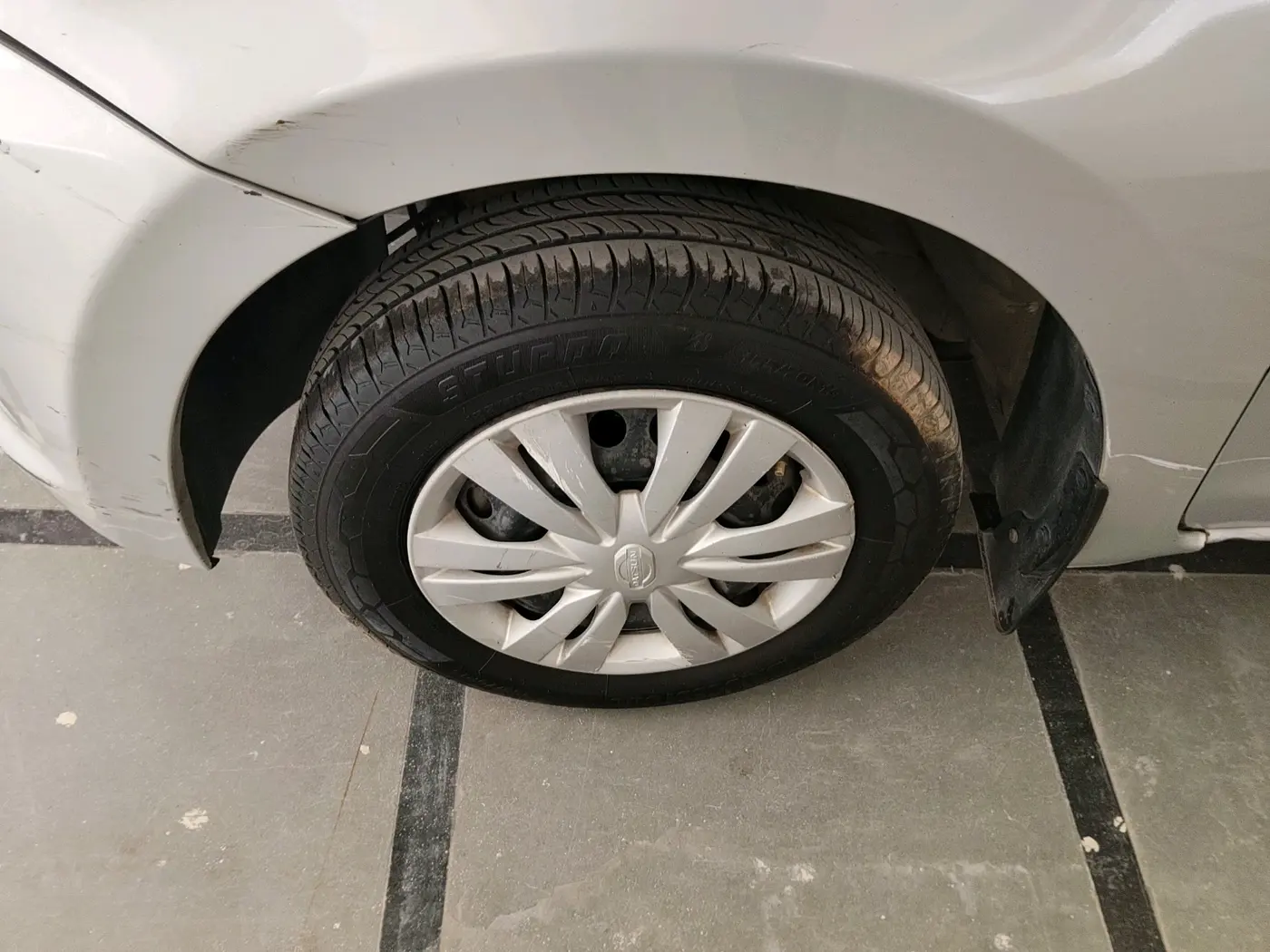 2015 Datsun Go T, Petrol, Manual, 10,02,000 km, tyre