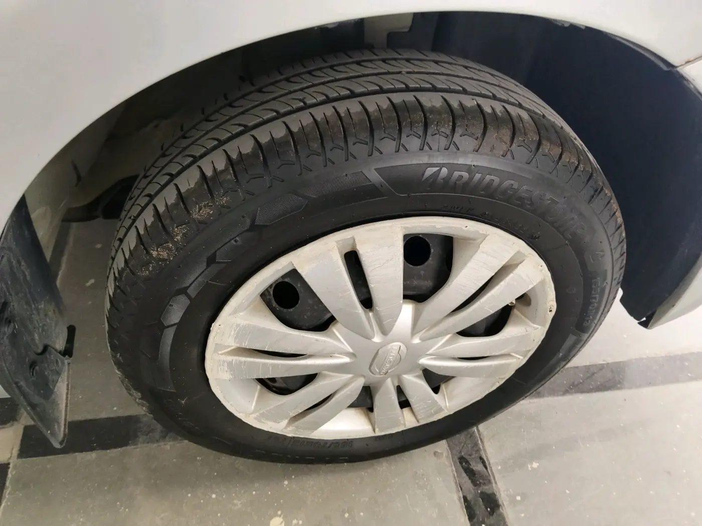 2015 Datsun Go T, Petrol, Manual, 10,02,000 km, tyre