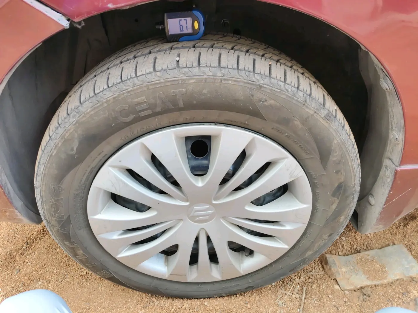 2013 Maruti Ertiga VXI CNG, CNG, Manual, 1,32,203 km, tyre