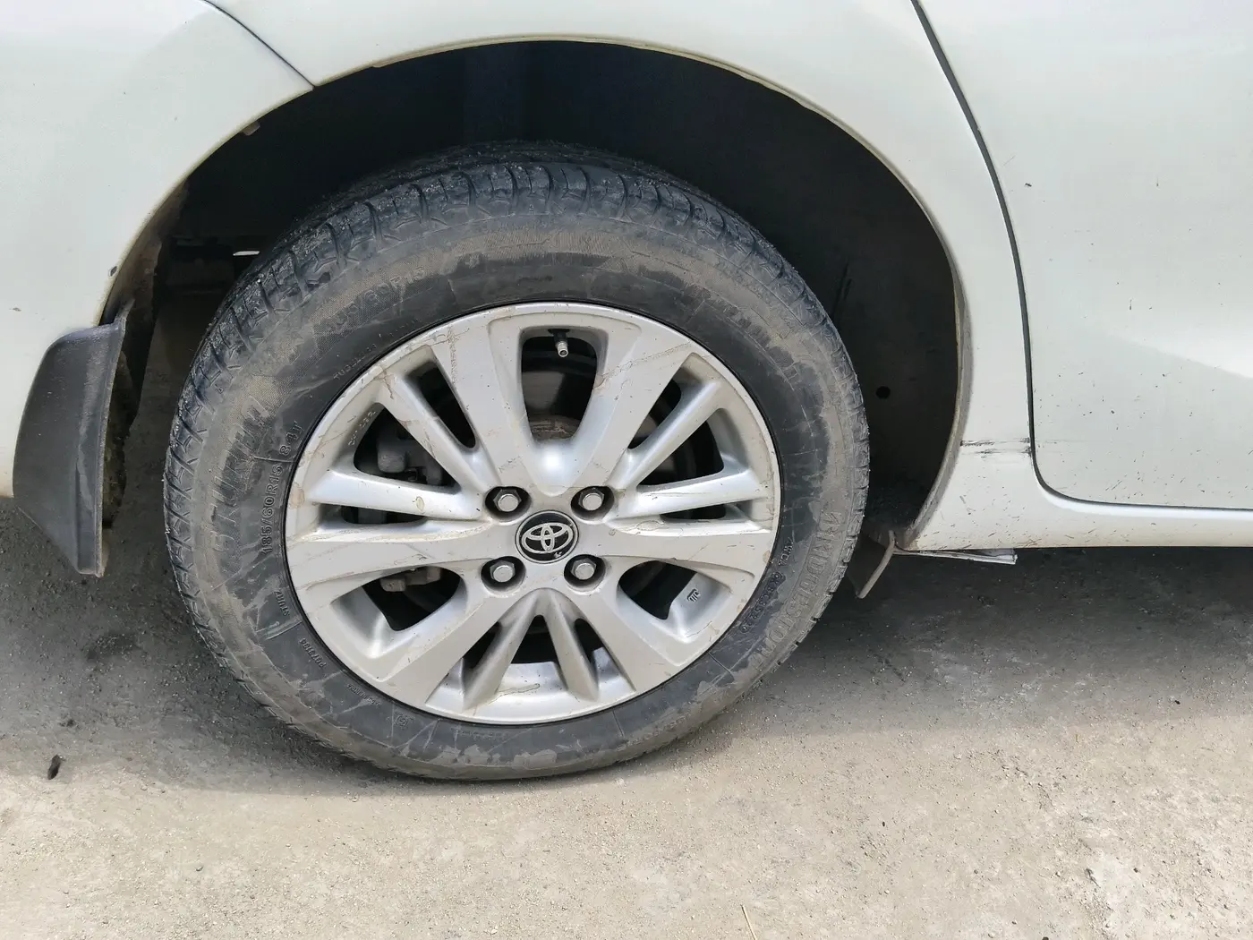 2018 Toyota YARIS V CVT, CNG, Automatic, 1,12,914 km, tyre