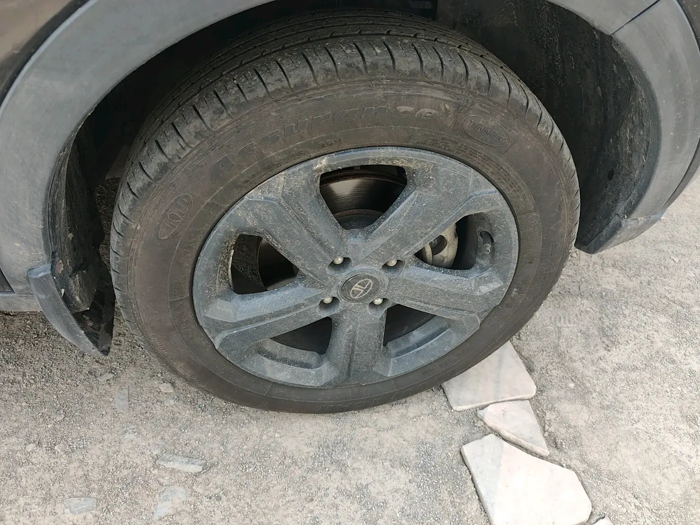 2023 Tata NEXON XZA PLUS (L) DARK EDITION, Petrol, Automatic, 61,666 km, tyre