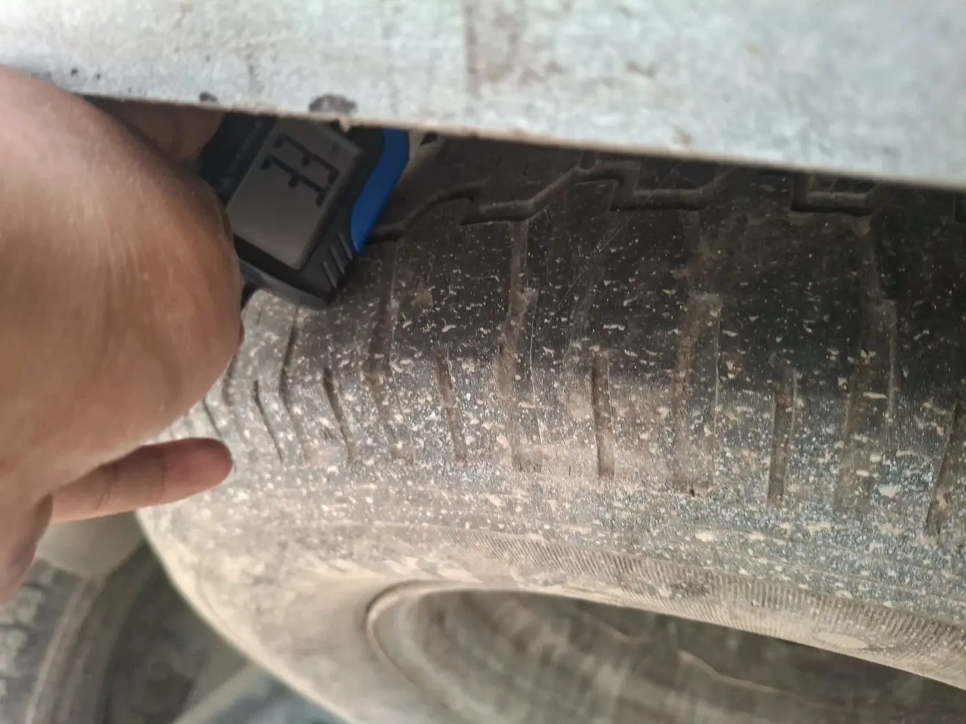 2011 Mahindra Xylo E4, Diesel, Manual, 2,30,120 km, tyre