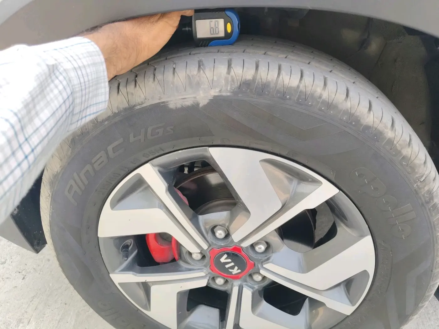 2021 KIA SONET GTX PLUS 1.5 AT, Diesel, Automatic, 1,46,081 km, tyre