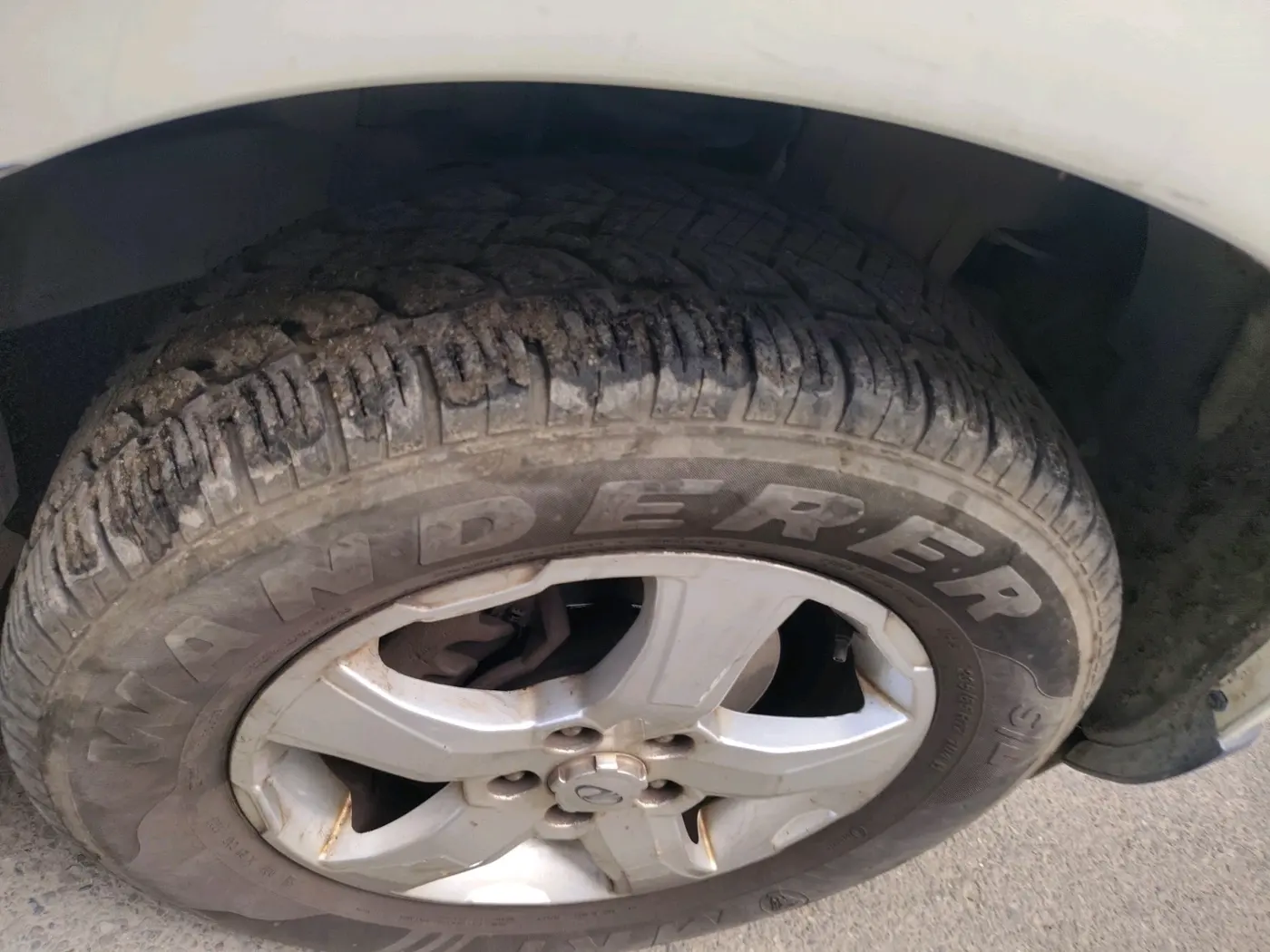 2018 Mahindra Scorpio S11 2WD, Diesel, Manual, 1,92,905 km, tyre