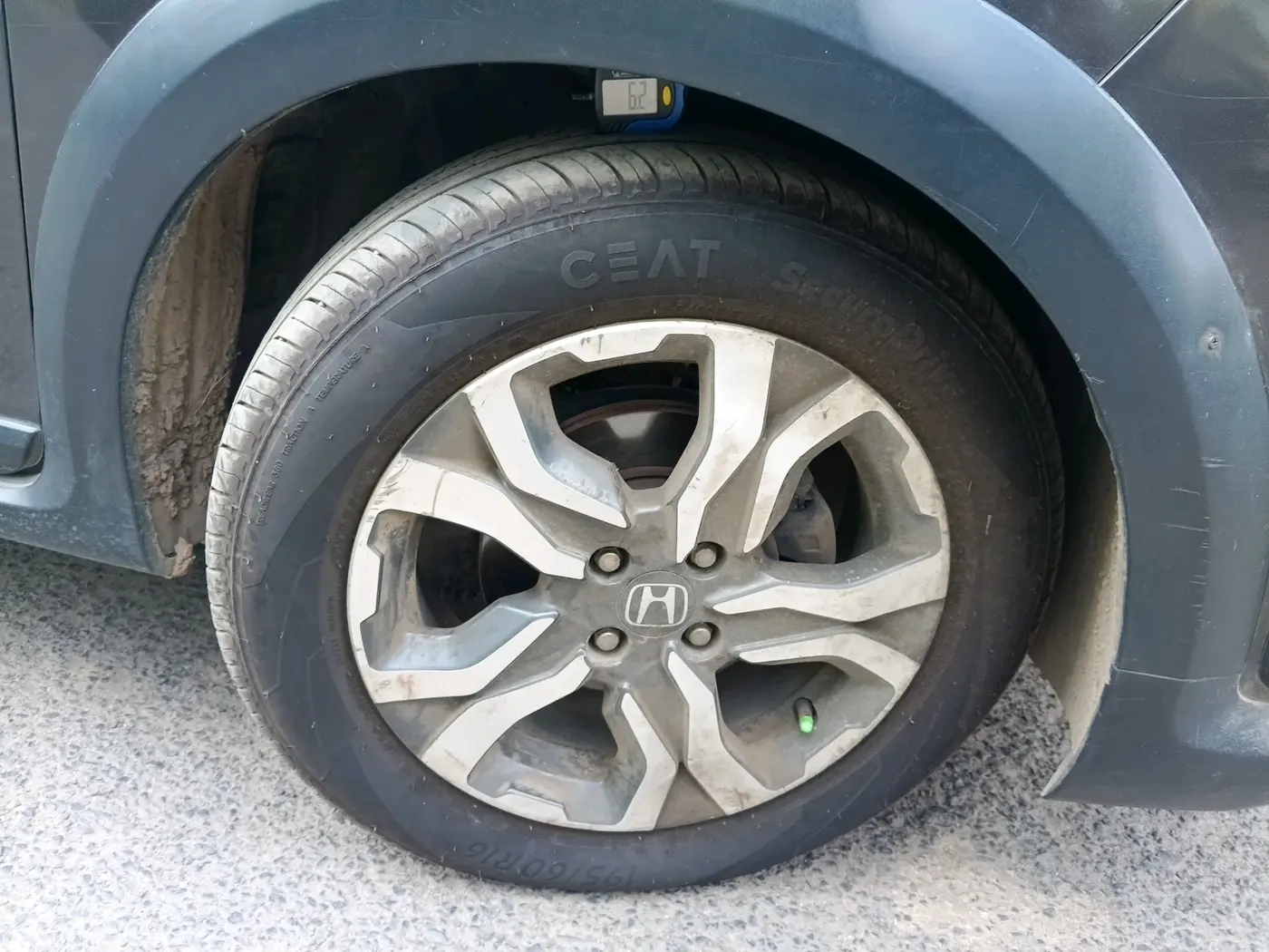 2017 Honda WR-V 1.2L I-VTEC VX MT, Petrol, Manual, 76,017 km, tyre