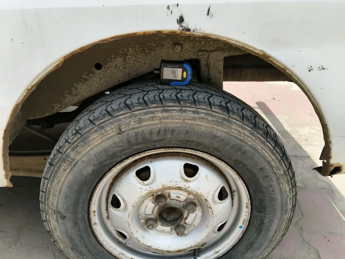 2017 Maruti Eeco 7 STR, CNG, Manual, 97,508 km, tyre