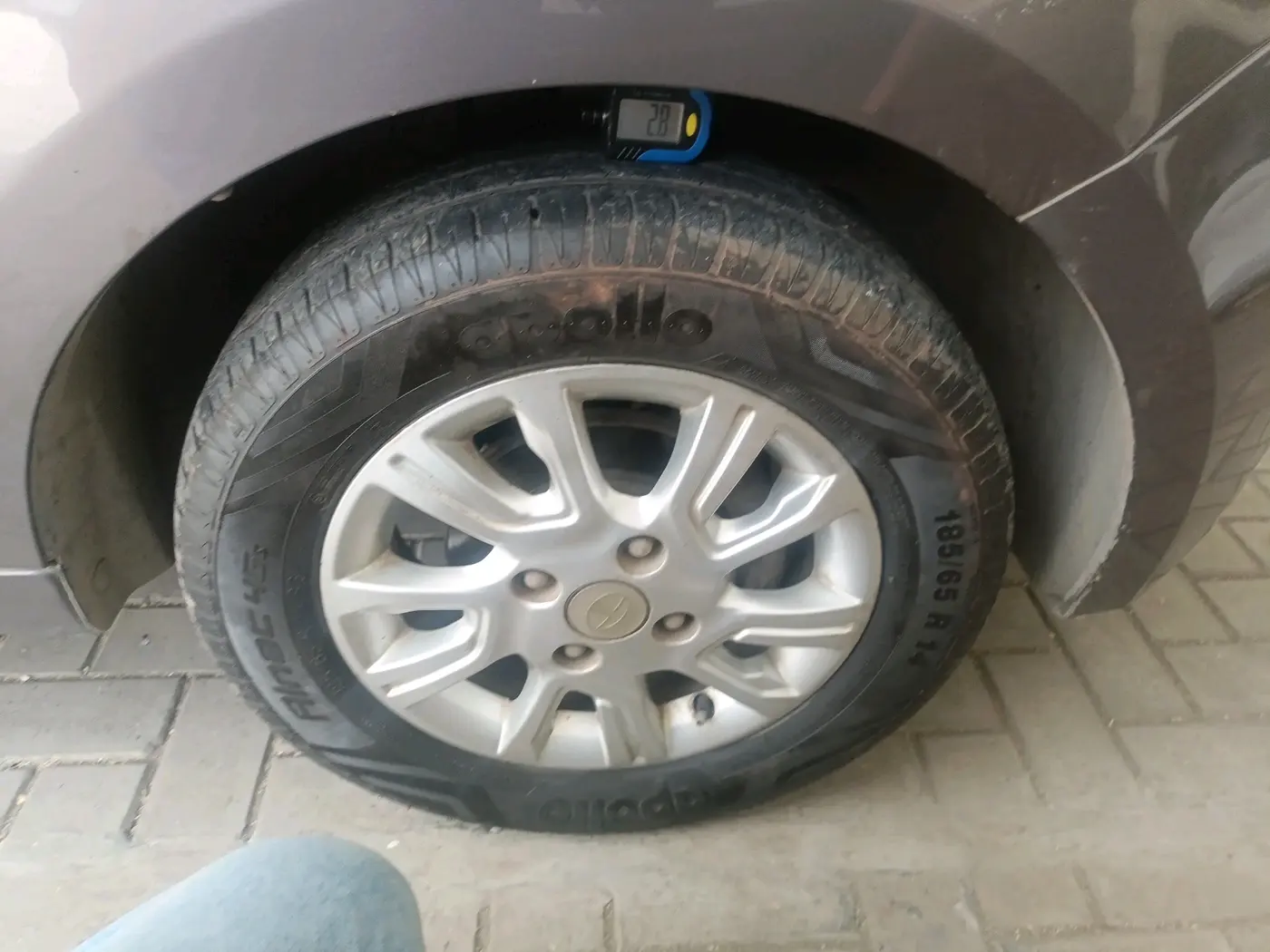 2017 Tata Tiago XZ PETROL, Petrol, Manual, 63,988 km, tyre
