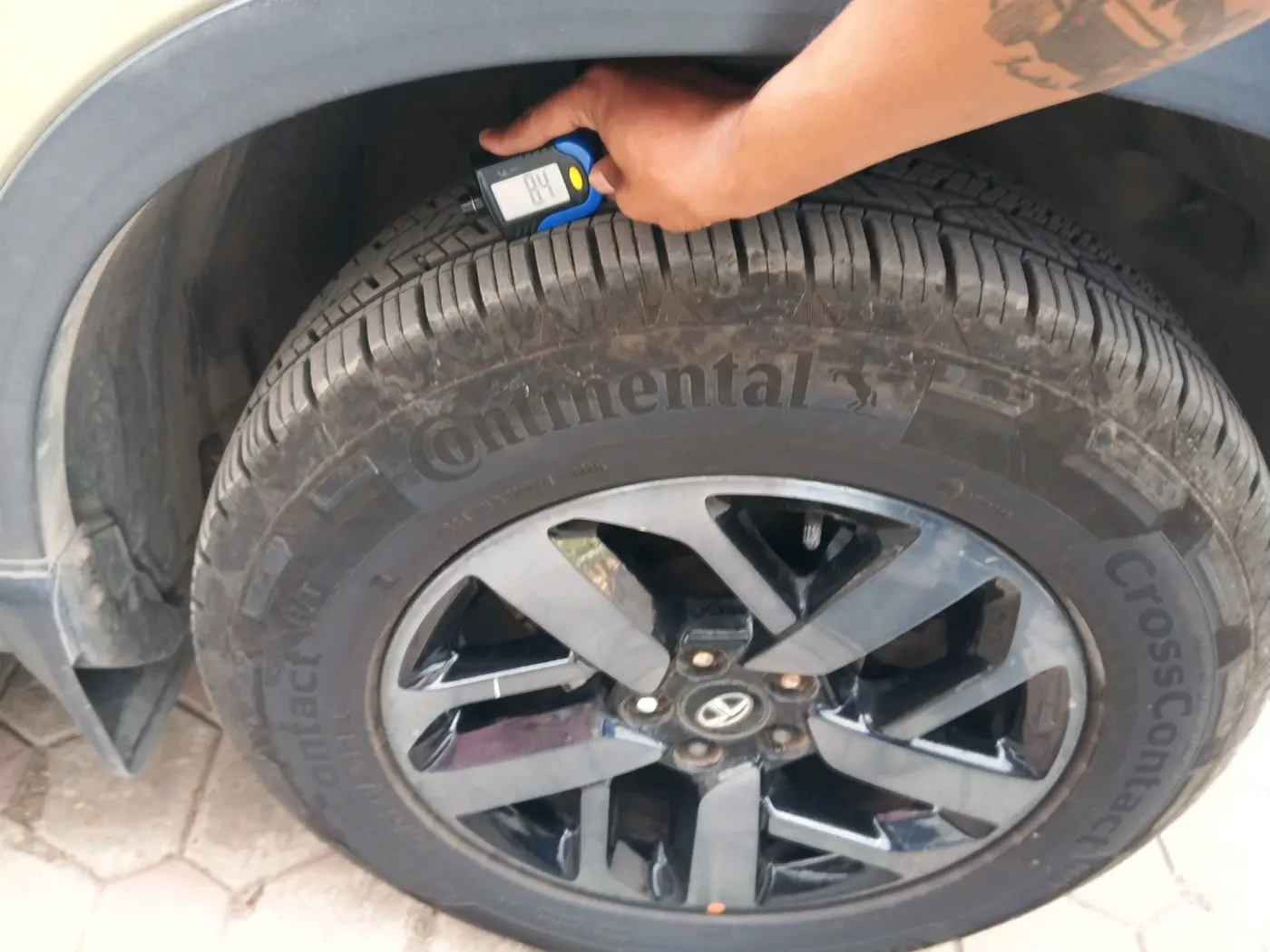 2022 Tata Harrier XZA PLUS 2.0L KAZIRANGA, Diesel, Automatic, 80,608 km, tyre