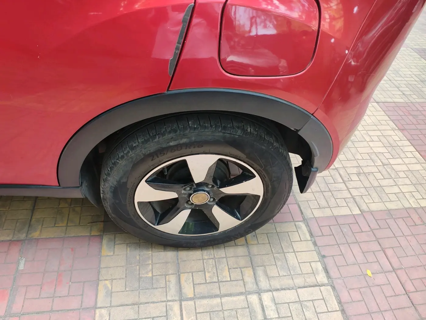 2017 Tata NEXON XZ PLUS DIESEL, Diesel, Manual, 1,17,487 km, tyre
