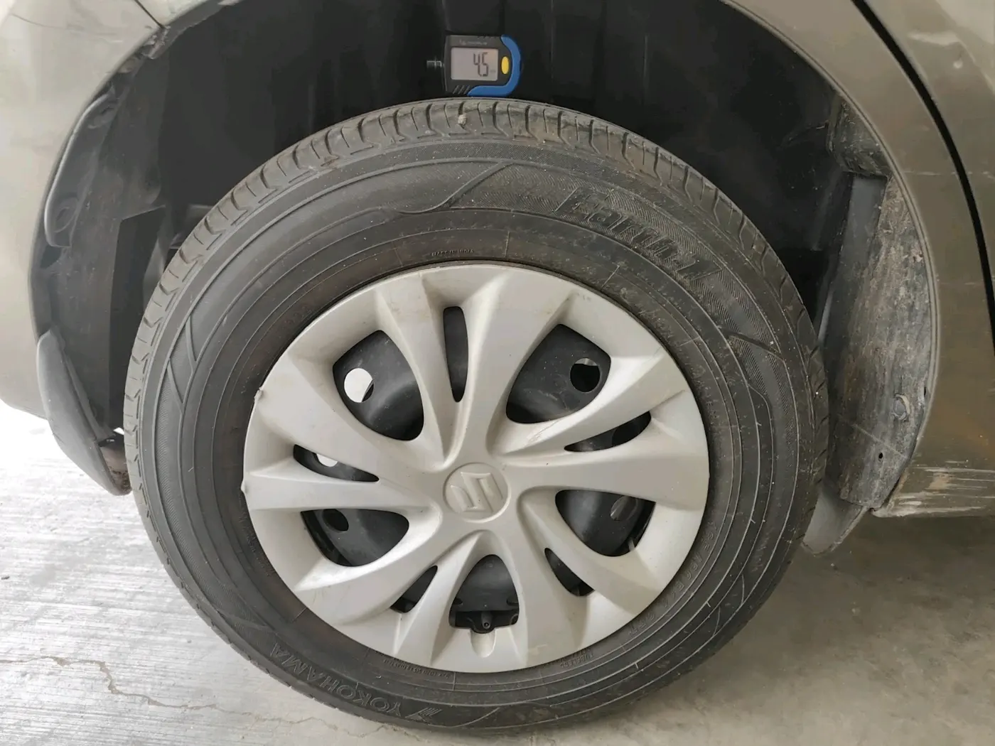 2021 Maruti Swift VXI, Petrol, Manual, 90,019 km, tyre
