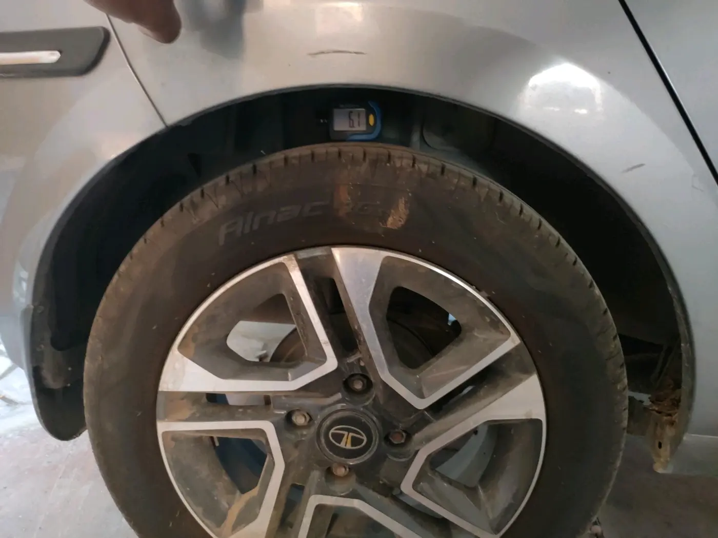 2019 Tata Tiago XZ PLUS PETROL, Petrol, Manual, 31,376 km, tyre