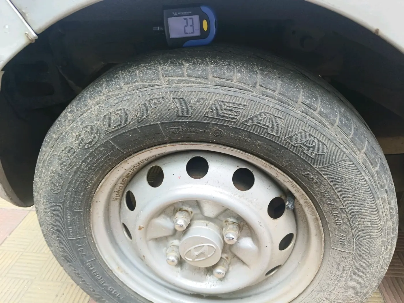 2012 Hyundai Eon D-LITE+, Petrol, Manual, 45,154 km, tyre